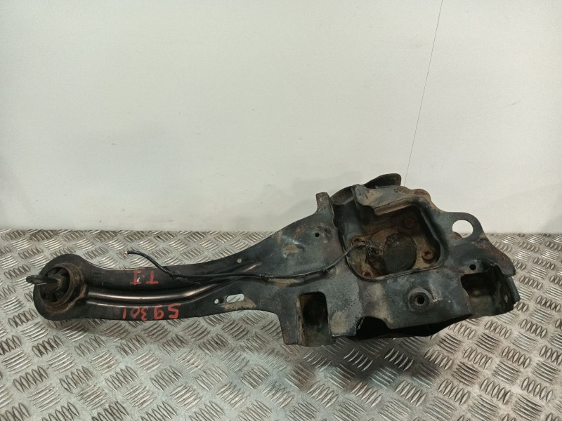 Recambio de mangueta trasera izquierda para volvo v40 hatchback (525) d3 referencia OEM IAM CV615A968BB  
