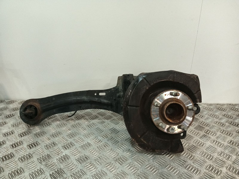 Recambio de mangueta trasera izquierda para volvo v40 hatchback (525) d3 referencia OEM IAM CV615A968BB  