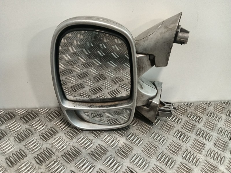 Recambio de retrovisor izquierdo para opel vivaro a furgoneta (x83) 1.9 dti (f7) referencia OEM IAM   