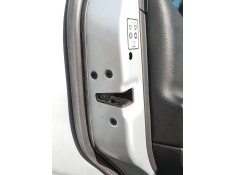 Recambio de cerradura puerta trasera izquierda para land rover discovery iii (l319) 2.7 td 4x4 referencia OEM IAM LR091361  