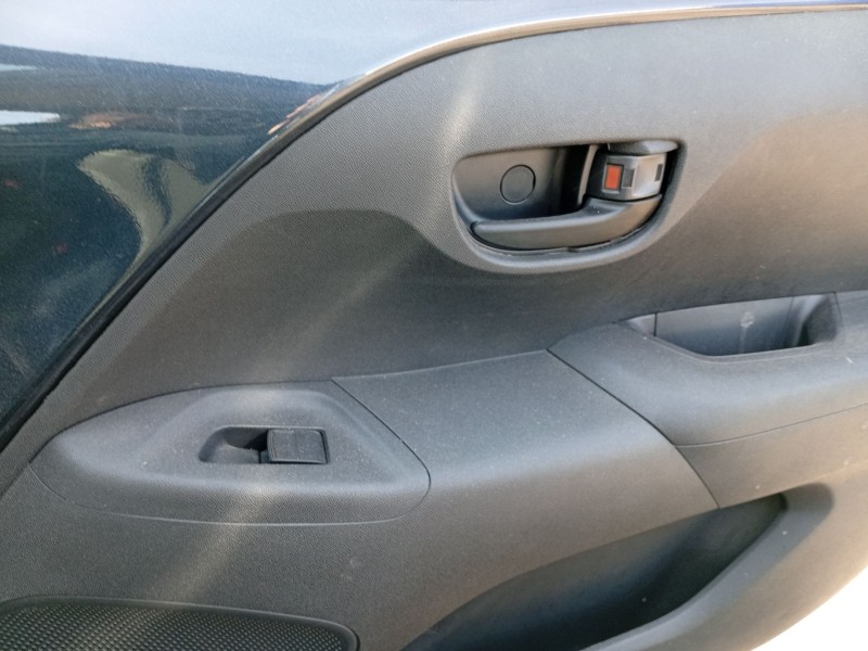 Recambio de mando elevalunas delantero derecho para peugeot 108 1.0 vti referencia OEM IAM B000954680  