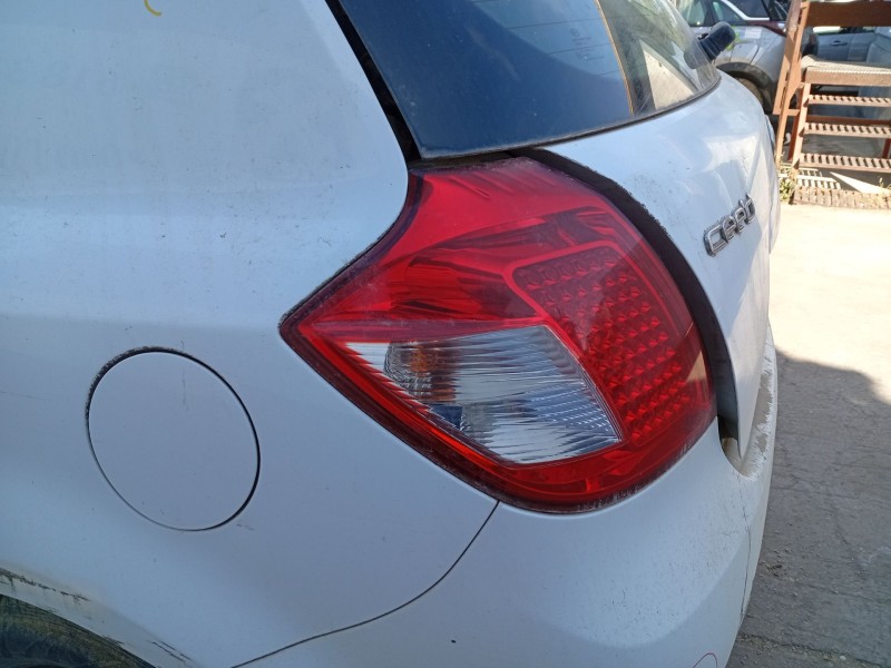Recambio de piloto trasero izquierdo para kia cee´d hatchback (ed) 1.4 referencia OEM IAM 924011H000  