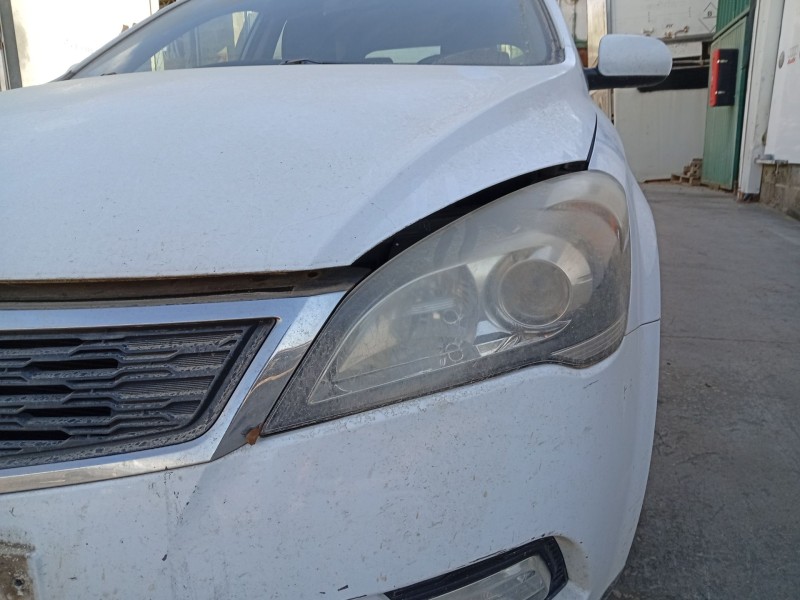 Recambio de faro izquierdo para kia cee´d hatchback (ed) 1.4 referencia OEM IAM 921011H000  