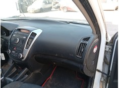 Recambio de airbag delantero derecho para kia cee´d hatchback (ed) 1.4 referencia OEM IAM 845301H000  