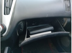 Recambio de guantera para kia cee´d hatchback (ed) 1.4 referencia OEM IAM 847601H010ED / 845101H000ED   2