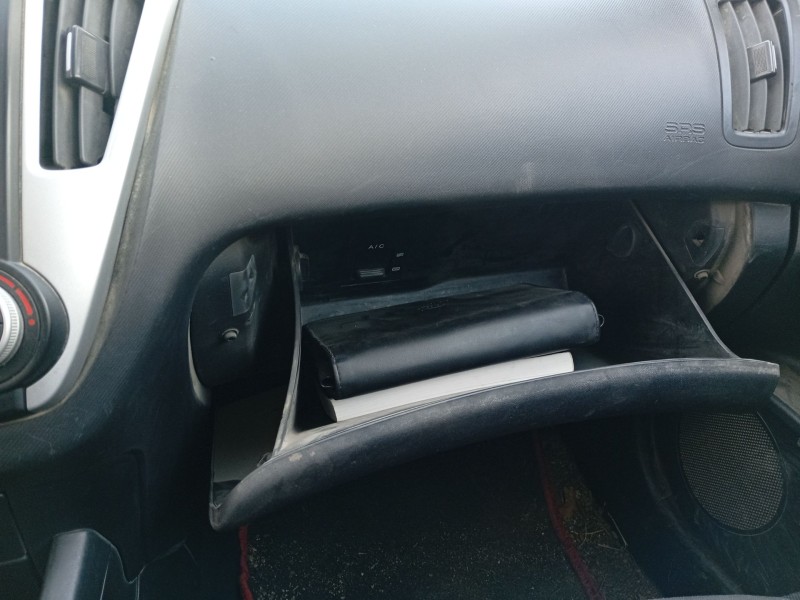 Recambio de guantera para kia cee´d hatchback (ed) 1.4 referencia OEM IAM 847601H010ED / 845101H000ED  