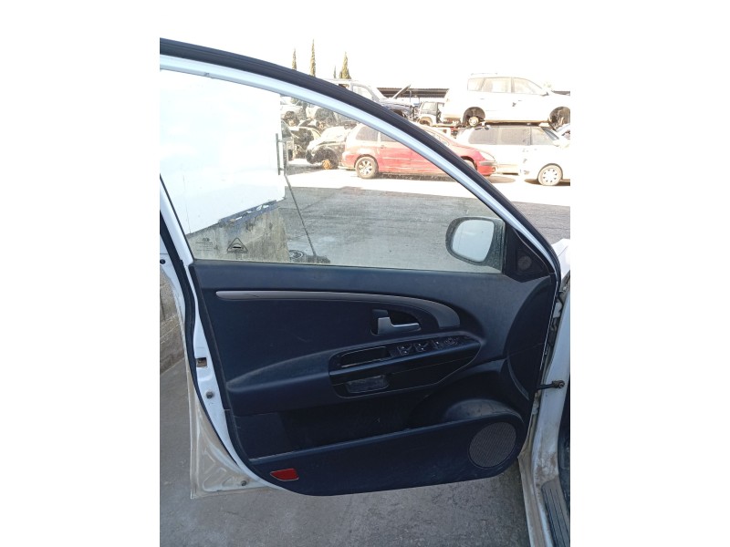 Recambio de elevalunas delantero izquierdo para kia cee´d hatchback (ed) 1.4 referencia OEM IAM 824711H000  