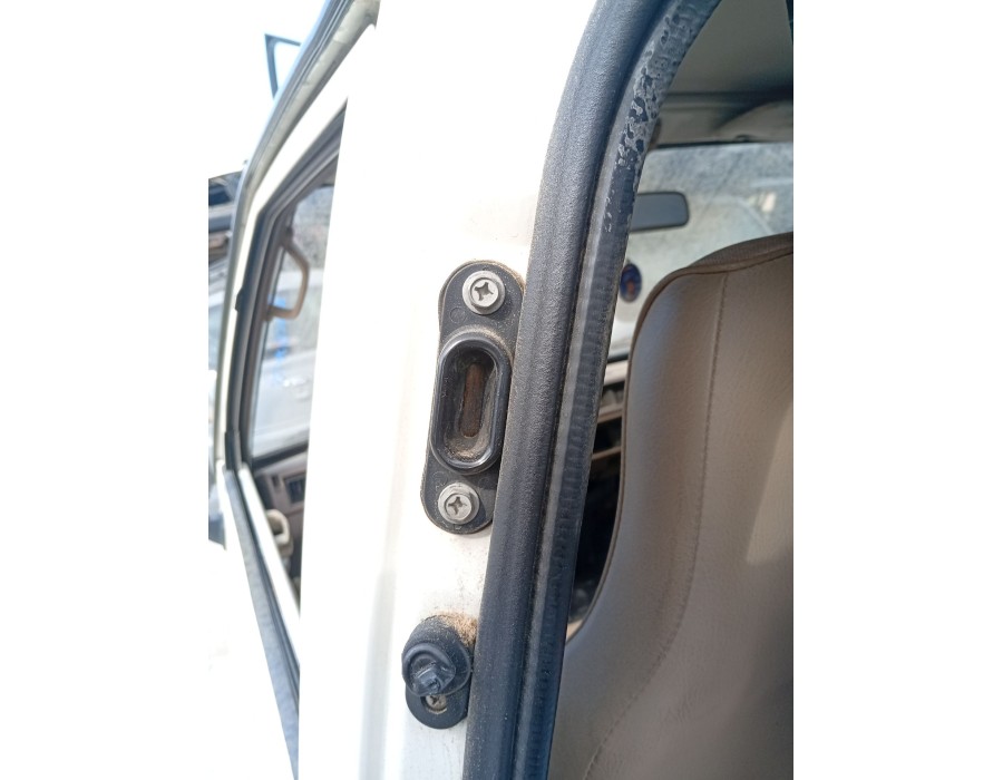Recambio de cerradura puerta corredera derecha para nissan vanette furgoneta (_c22) 1.5 referencia OEM IAM   