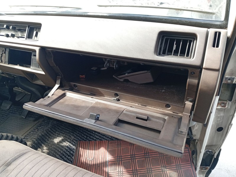 Recambio de guantera para nissan vanette furgoneta (_c22) 1.5 referencia OEM IAM   