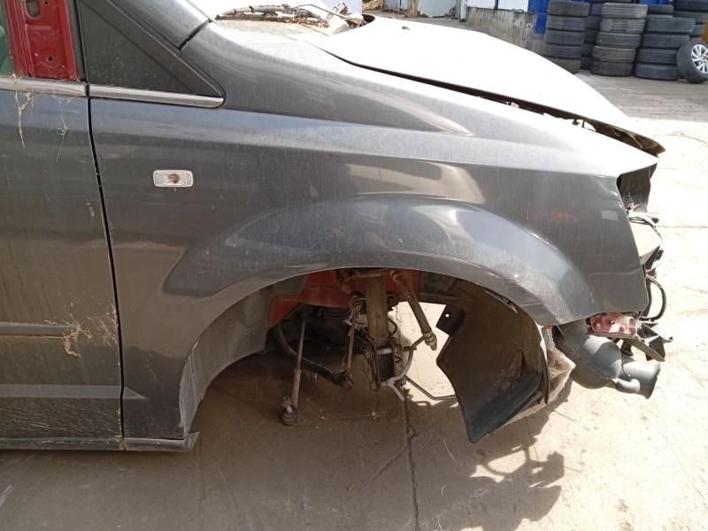 Recambio de aleta delantera derecha para chrysler grand voyager v (rt) 2.8 crd referencia OEM IAM 68029130AC  