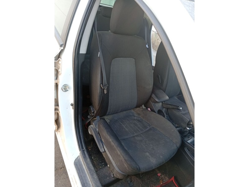 Recambio de asiento delantero derecho para kia cee´d hatchback (ed) 1.4 referencia OEM IAM   