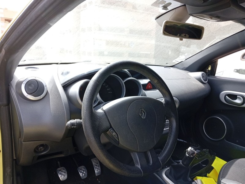 Recambio de salpicadero para renault wind (e4m_) 1.2 tce 100 (e4mf) referencia OEM IAM 681000038R  