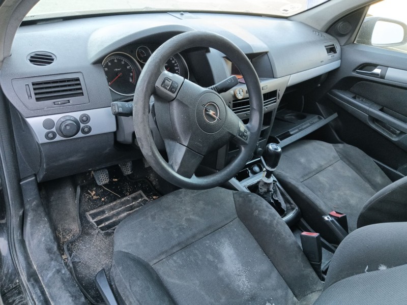 opel astra h (a04) del año 2005