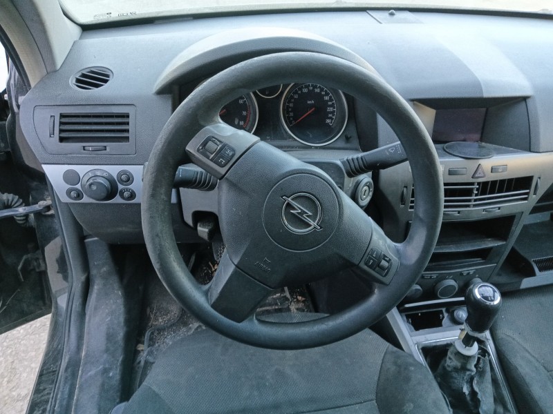 opel astra h (a04) del año 2005