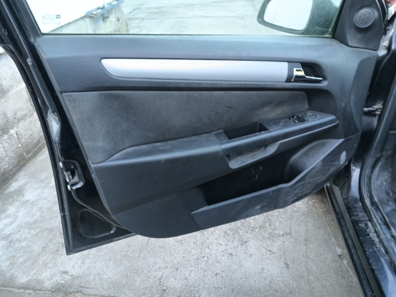 opel astra h (a04) del año 2005