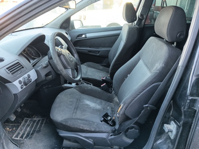 opel astra h (a04) del año 2005