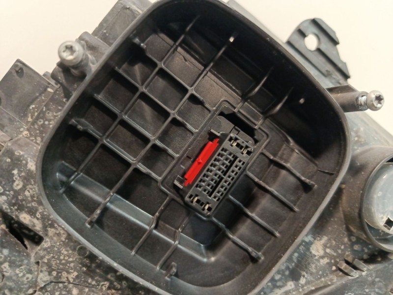 Recambio de faro izquierdo para opel crossland x / crossland (p17, p2qo) 1.2 (75) referencia OEM IAM 39153431 6519700000000 