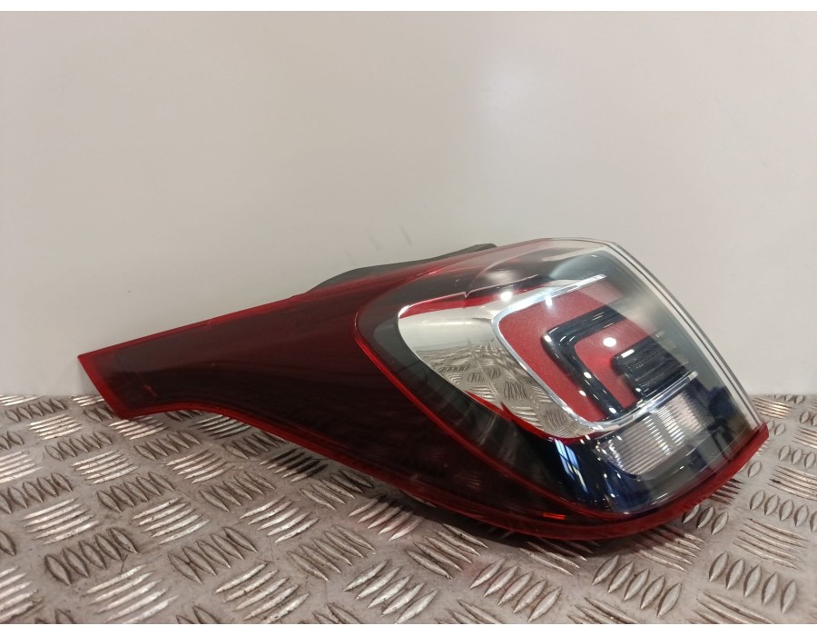 Recambio de piloto trasero izquierdo para opel crossland x / crossland (p17, p2qo) 1.2 (75) referencia OEM IAM 208006  