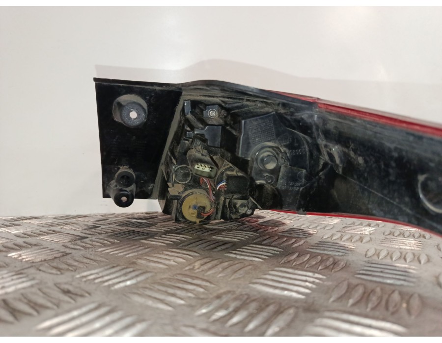 Recambio de piloto trasero izquierdo para opel crossland x / crossland (p17, p2qo) 1.2 (75) referencia OEM IAM 208006  