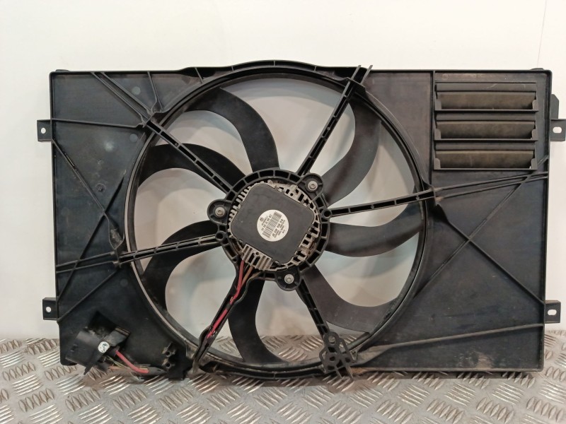 Recambio de electroventilador para seat leon (1p1) 1.9 tdi referencia OEM IAM 1K0121205AA 1K0121207AS 1K0959455EF