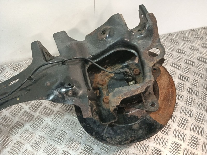 Recambio de mangueta trasera derecha para volvo v40 hatchback (525) d3 referencia OEM IAM   