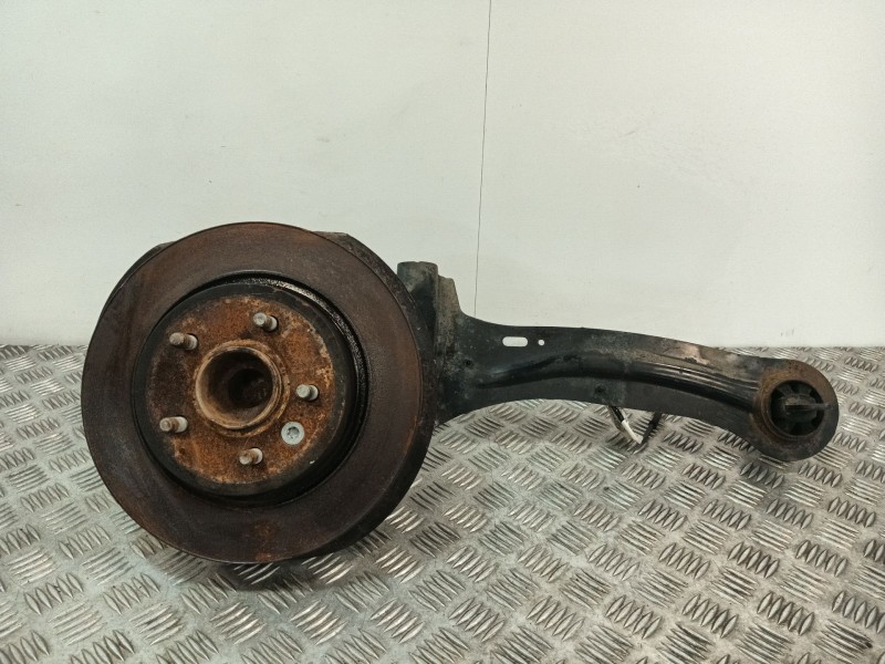 Recambio de mangueta trasera derecha para volvo v40 hatchback (525) d3 referencia OEM IAM   