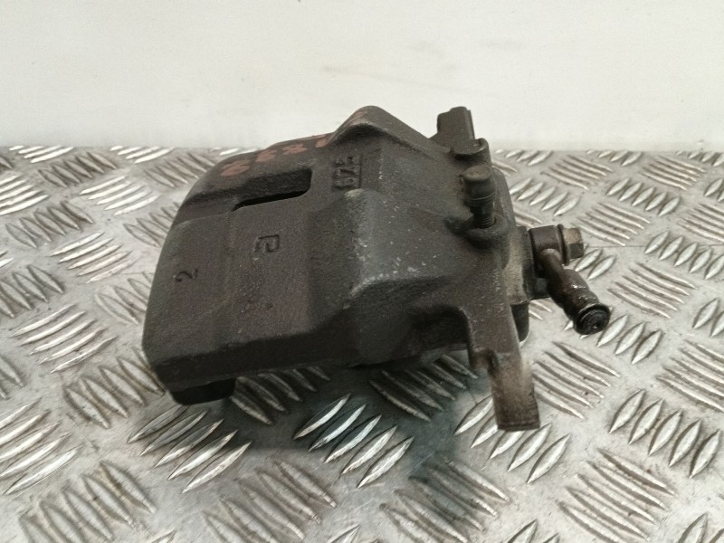 Recambio de pinza freno delantera izquierda para nissan qashqai i (j10, nj10) 1.5 dci referencia OEM IAM   