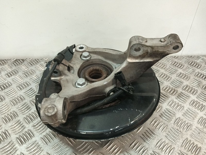 Recambio de mangueta delantera derecha para opel insignia berlina 2.0 cdti cat referencia OEM IAM   
