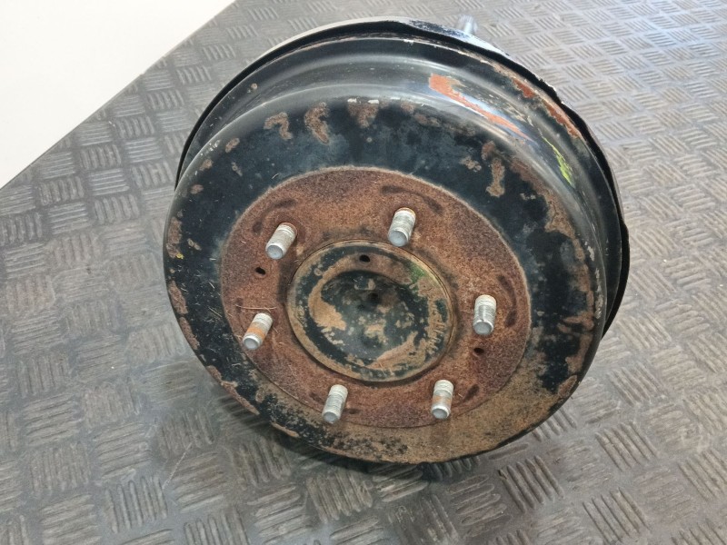 Recambio de mangueta trasera derecha para nissan terrano ii (r20) 2.7 td 4wd referencia OEM IAM   