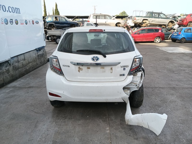 toyota yaris (_p13_) del año 2014