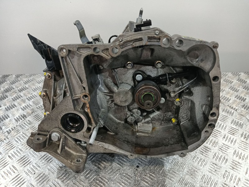 Recambio de caja cambios para renault wind (e4m_) 1.2 tce 100 (e4mf) referencia OEM IAM   