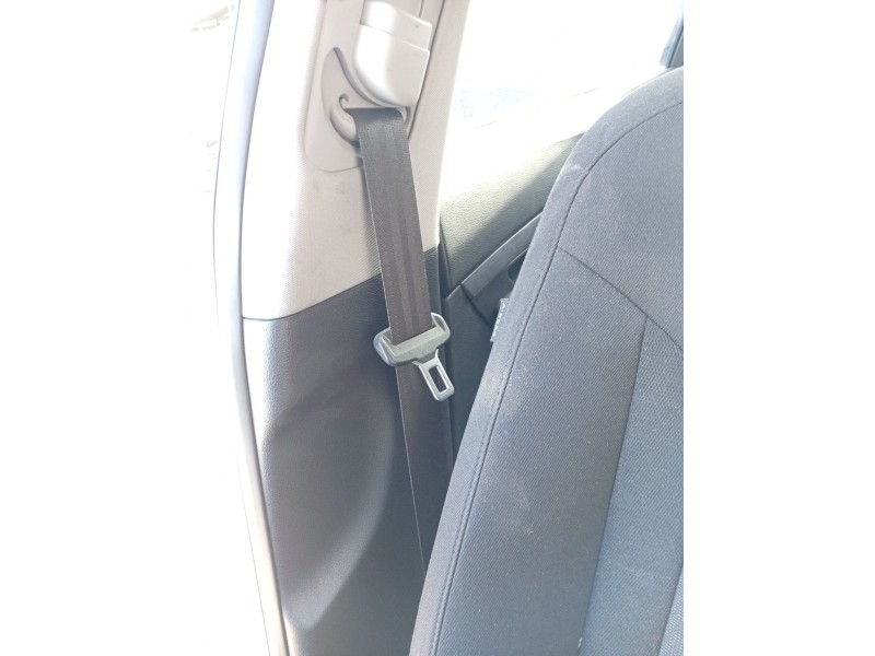 Recambio de cinturon seguridad delantero derecho para hyundai i40 referencia OEM IAM 888203Z000RY  