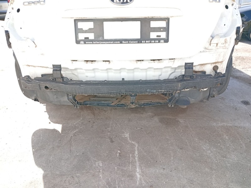 Recambio de refuerzo paragolpes trasero para kia cee´d 1.6 crdi cat referencia OEM IAM 866201H010  