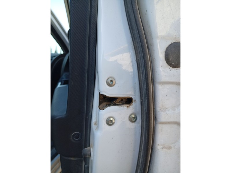 Recambio de cerradura puerta delantera derecha para kia cee´d hatchback (ed) 1.4 referencia OEM IAM 813201H020  