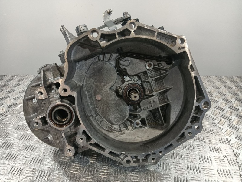 Recambio de caja cambios para opel astra j (p10) 1.6 cdti (68) referencia OEM IAM 55575539 95519483 