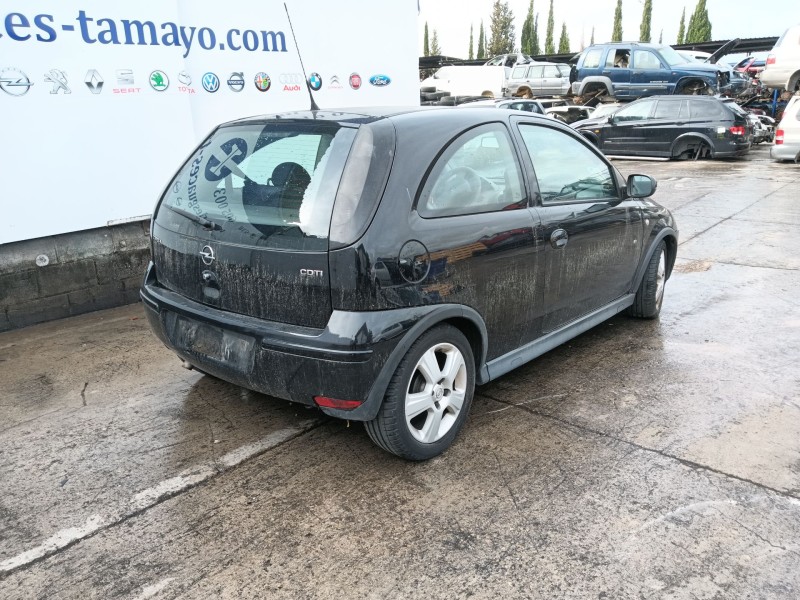 opel corsa c (x01) del año 2005