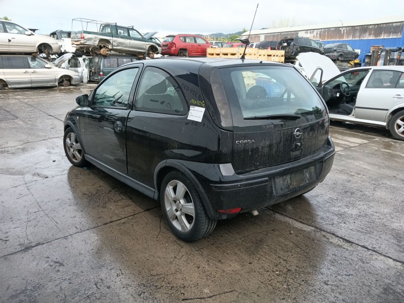 opel corsa c (x01) del año 2005