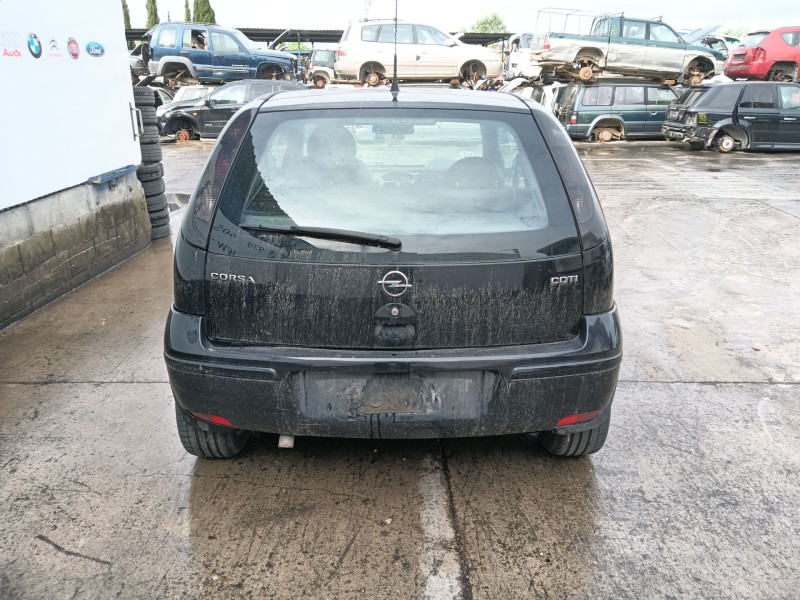opel corsa c (x01) del año 2005