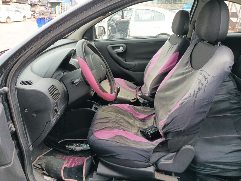 opel corsa c (x01) del año 2005
