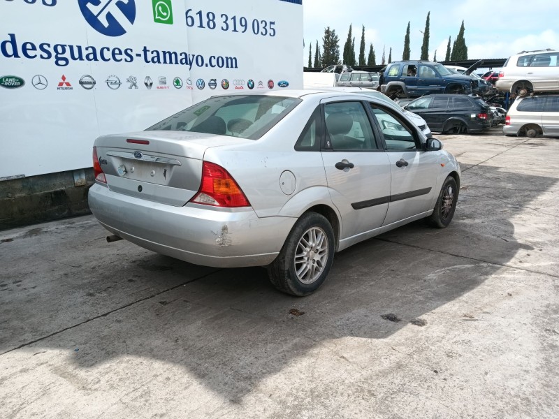 ford focus i sedán (dfw) del año 2000