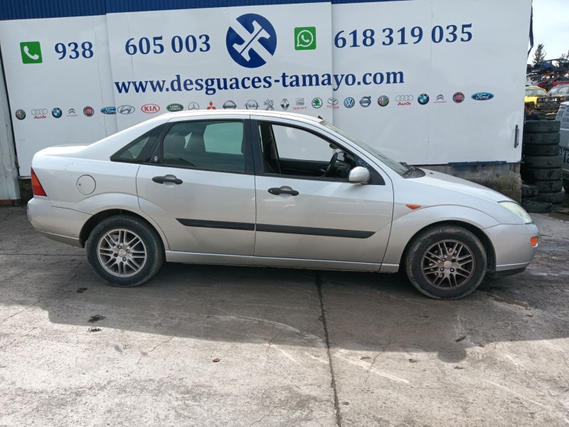 ford focus i sedán (dfw) del año 2000