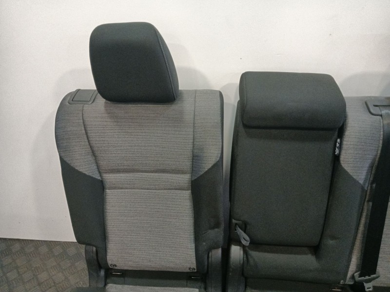 Recambio de asientos traseros para nissan x-trail iii (t32_, t32r, t32rr) 2.0 (t32) referencia OEM IAM   