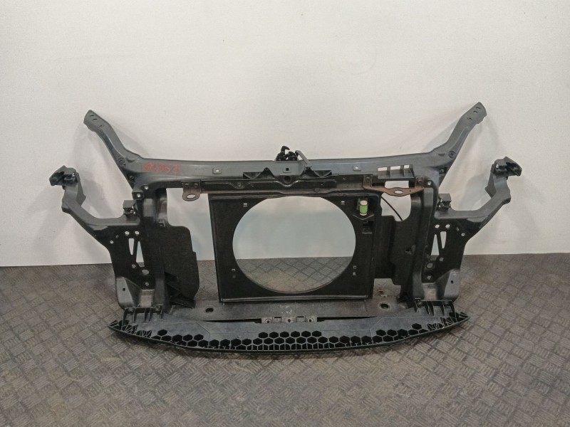 Recambio de panel frontal para hyundai i20 i (pb, pbt) 1.2 referencia OEM IAM 641021J000  