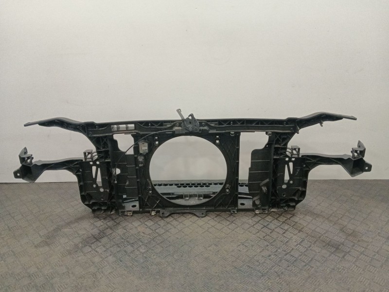 Recambio de panel frontal para hyundai i20 i (pb, pbt) 1.2 referencia OEM IAM 641021J000  