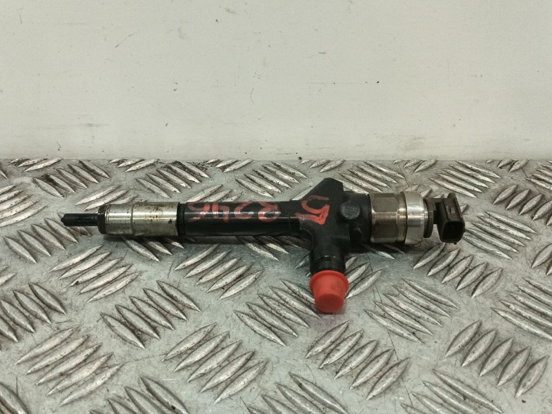 Recambio de inyector para mazda 5 berl. (cr) referencia OEM IAM RF8G13H50  