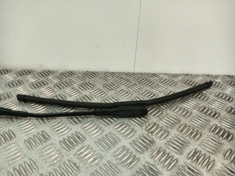 Recambio de brazo limpia delantero derecho para bmw 1 (e81) 118 d referencia OEM IAM 61617169971  