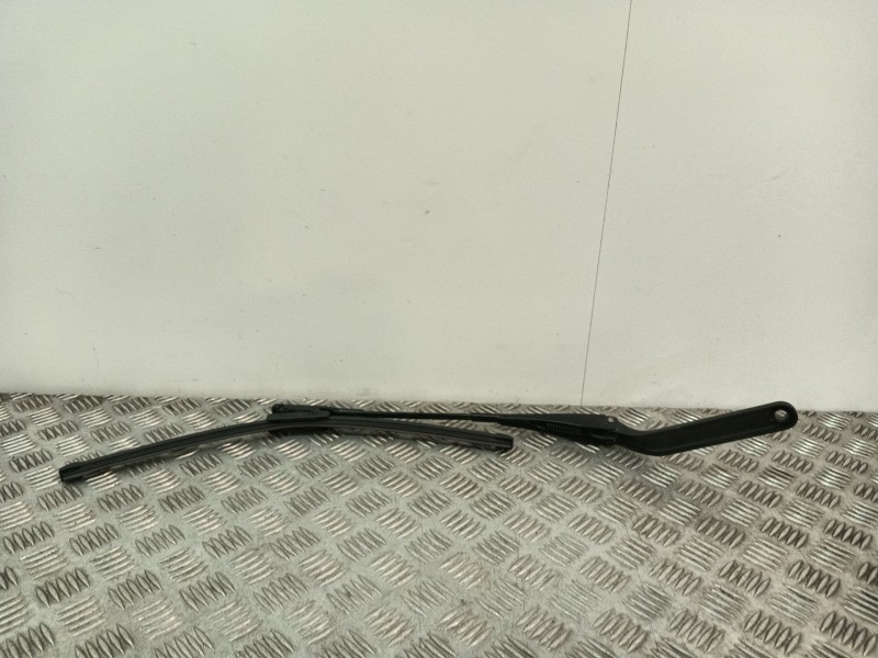 Recambio de brazo limpia delantero derecho para bmw 1 (e81) 118 d referencia OEM IAM 61617169971  