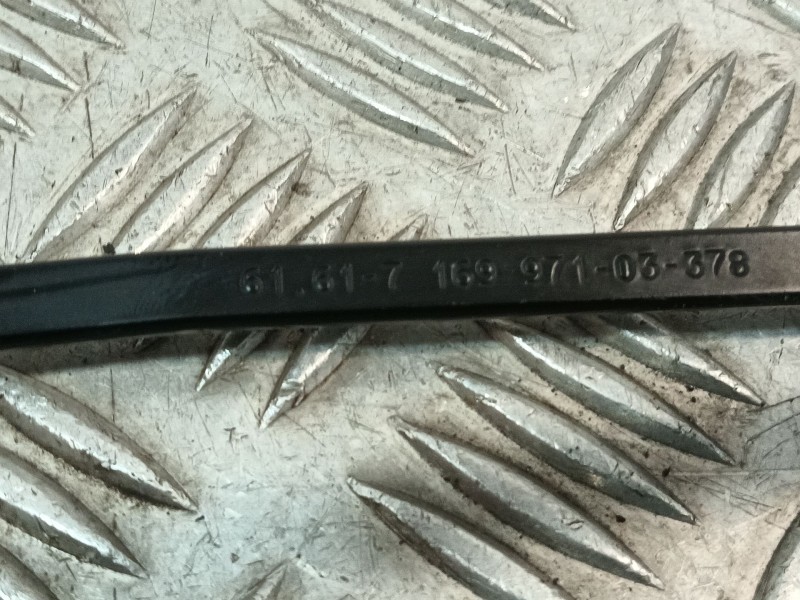 Recambio de brazo limpia delantero derecho para bmw 1 (e81) 118 d referencia OEM IAM 61617169971  
