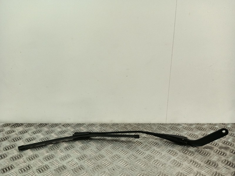 Recambio de brazo limpia delantero izquierdo para bmw 1 (e81) 118 d referencia OEM IAM 61617169971  