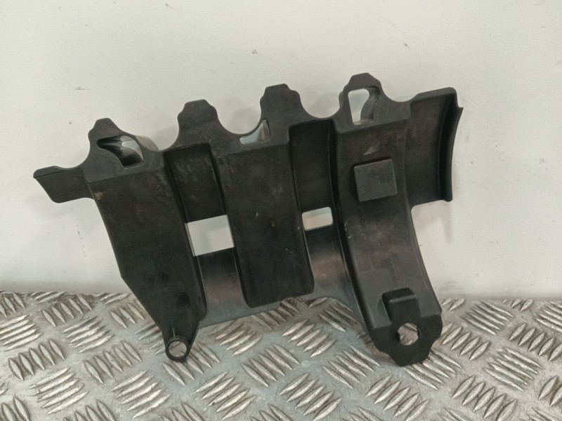 Recambio de plastico varios para seat ibiza iv (6j5, 6p1) 1.6 tdi referencia OEM IAM 03L103623  